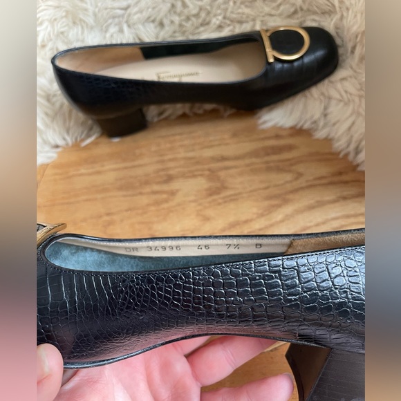 Salvatore Ferragamo Boutique Black Embossed Black Heel - Picture 8 of 8